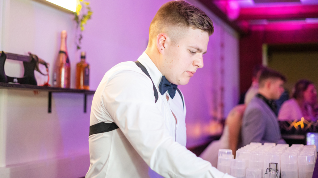 Eventerfahrung-Catering-Eventtechnik-Reborn-Bar-Gastro-Event